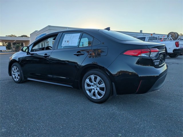 Used 2025 Toyota Corolla LE image 7