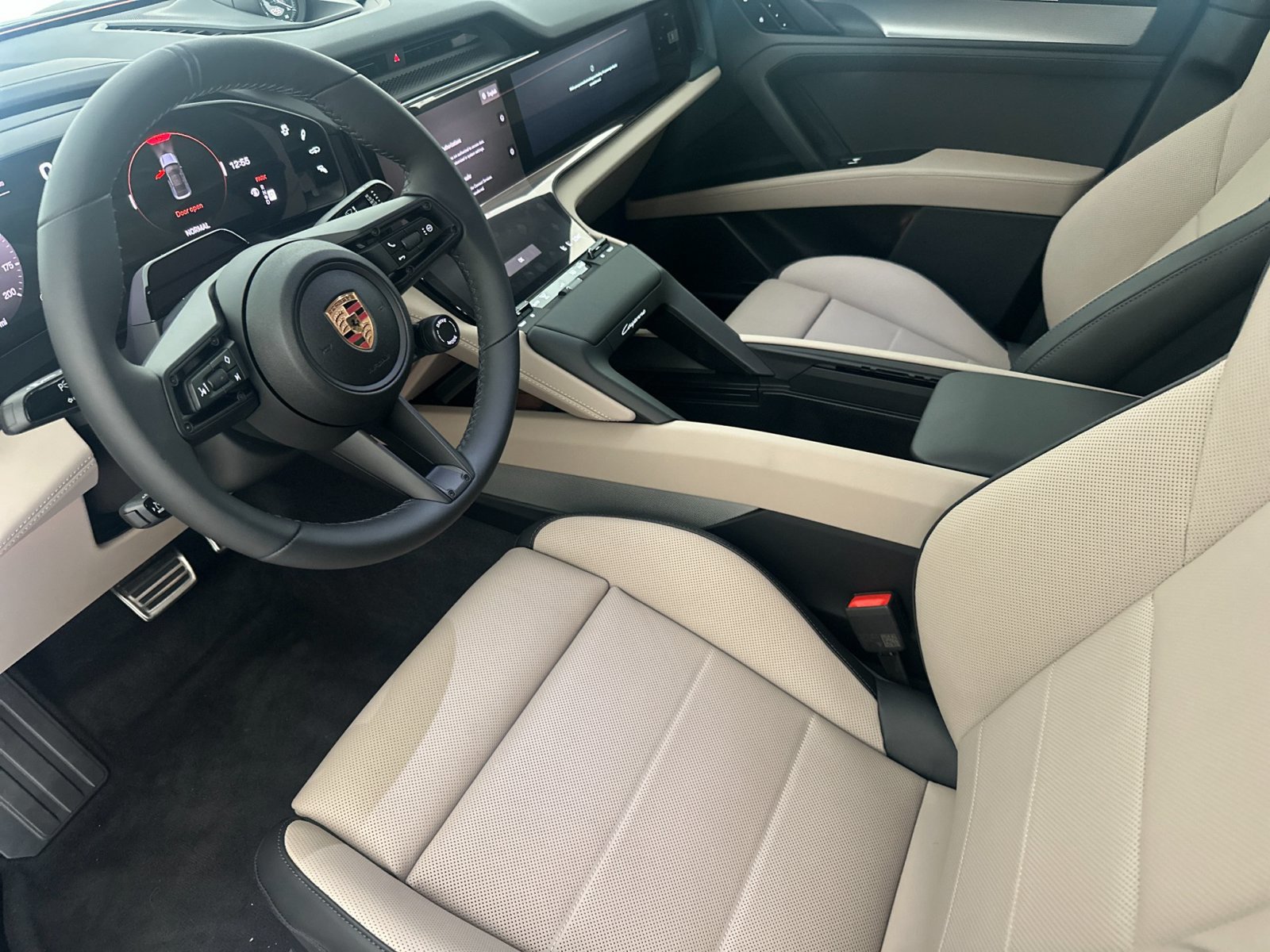 New 2026 Porsche Cayenne Electric Coupe AWD/4WD image 4