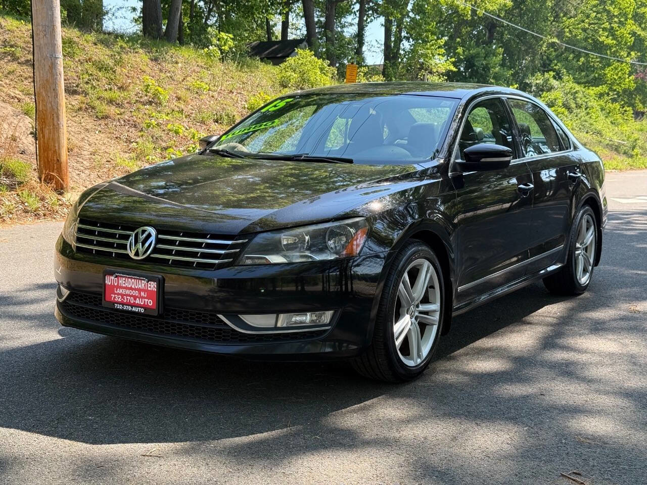 Used 2015 Volkswagen Passat 1.8T SE FWD image 1