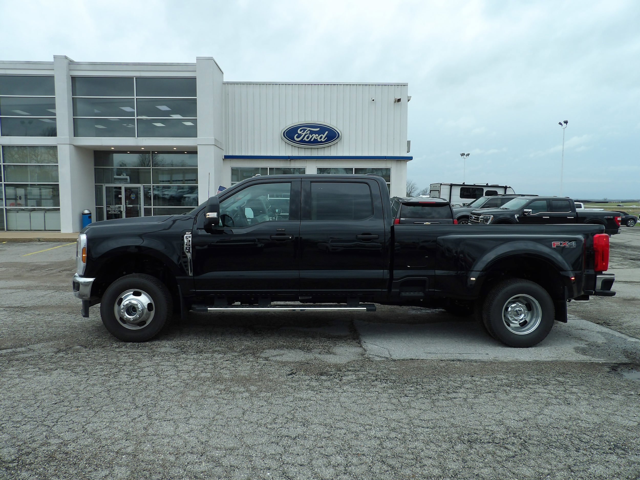 Used 2026 Ford F350 XLT AWD/4WD image 1