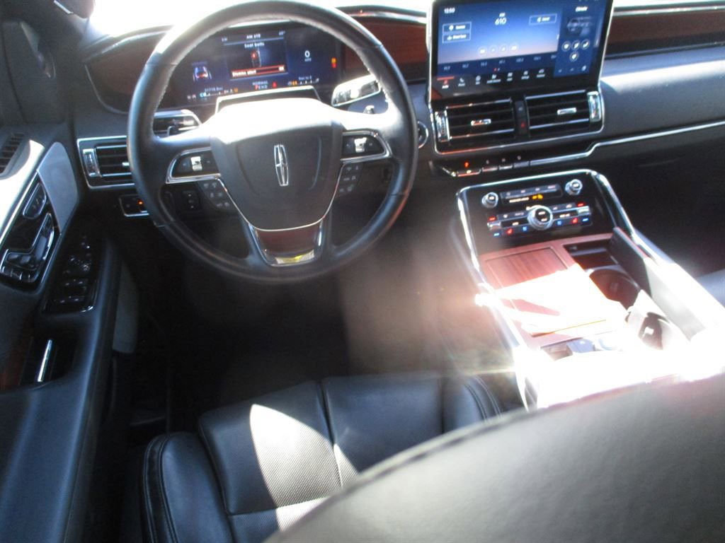 Used 2022 Lincoln Navigator L Reserve image 7