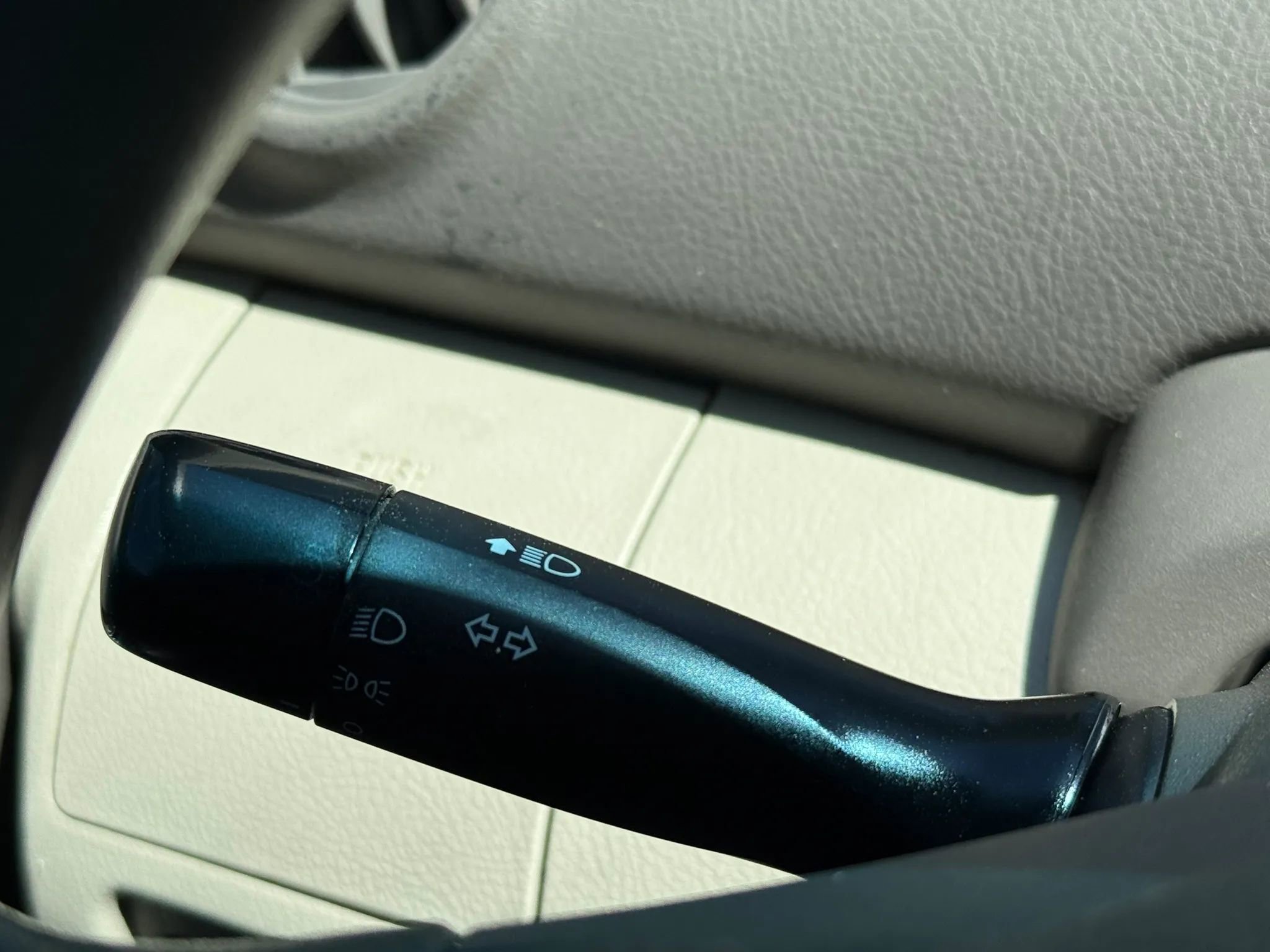 Used 2011 Toyota Yaris Sedan w/ PWR Pkg w/Steel Wheels image 31