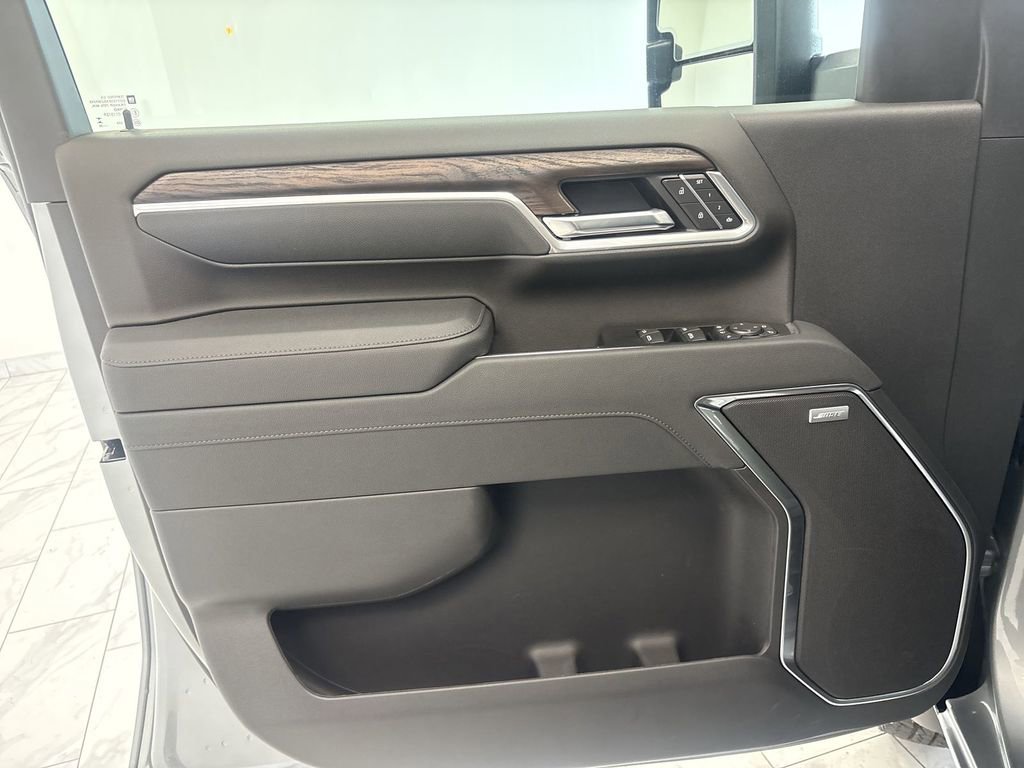New 2026 GMC Sierra 3500 SLT w/ SLT Convenience Package image 23