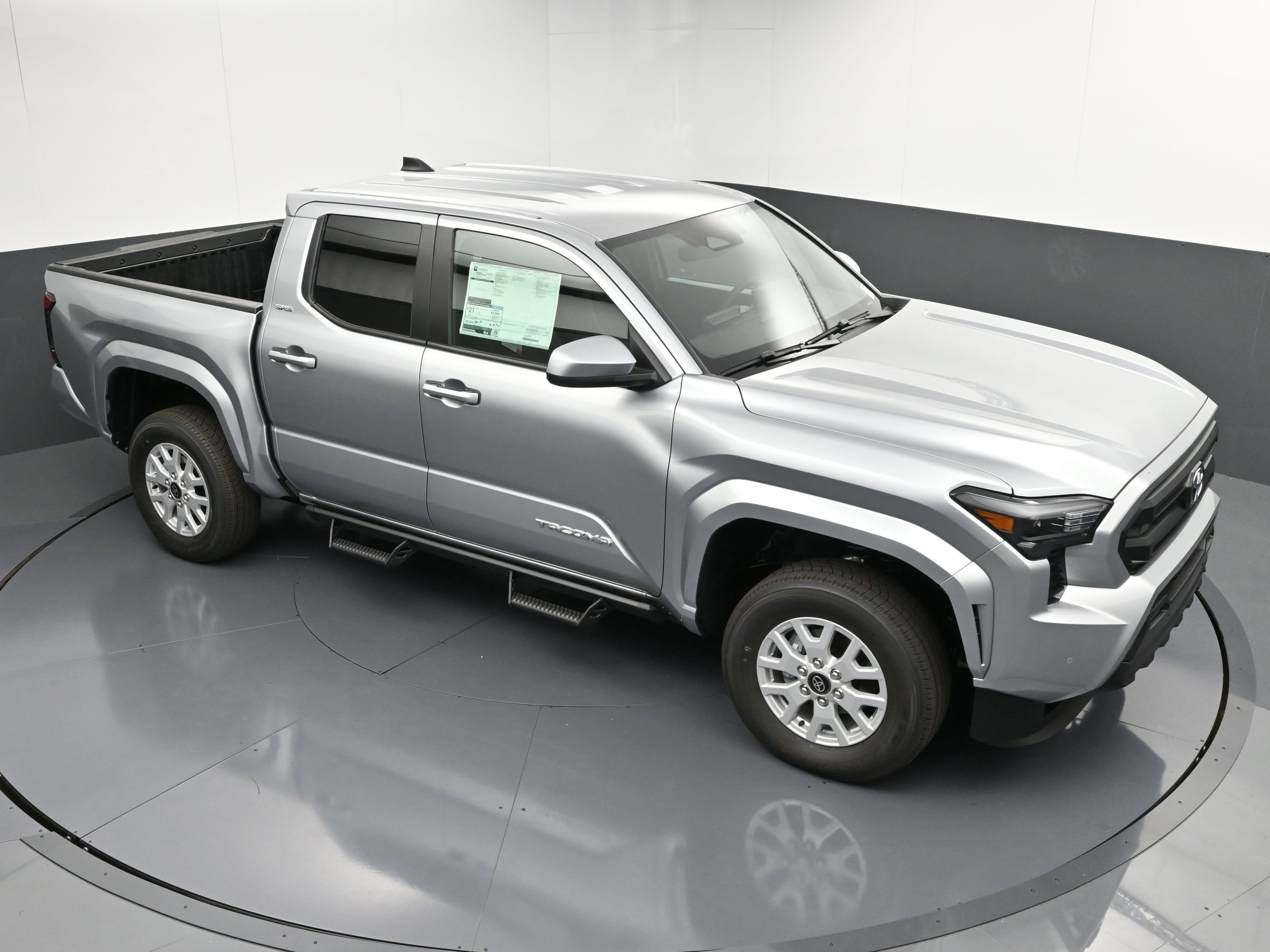 Used 2024 Toyota Tacoma SR5 w/ SR5 Upgrade Package image 36