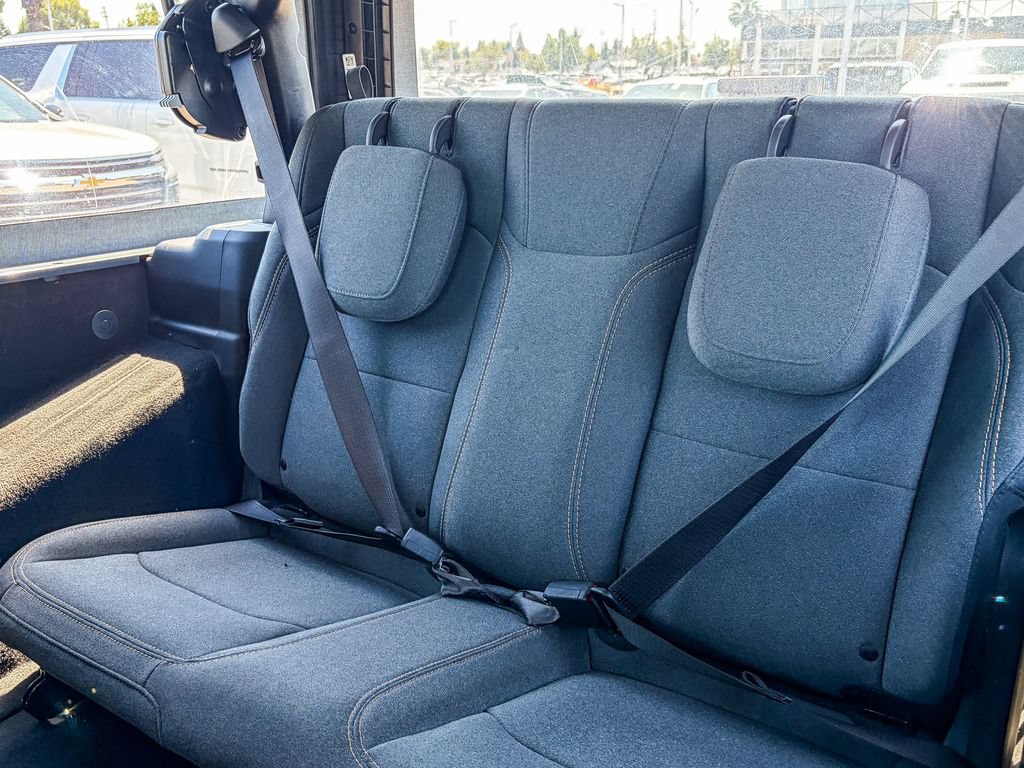 Used 2025 Jeep Wrangler Sport AWD/4WD image 36