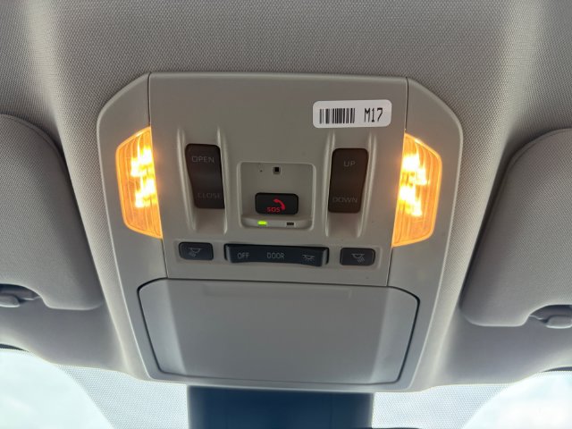 Used 2026 Toyota Highlander XLE AWD/4WD image 30
