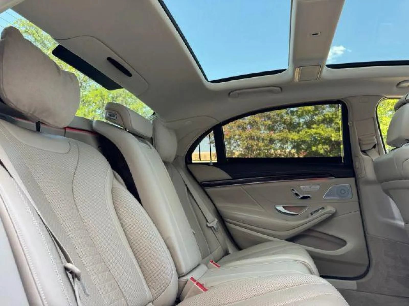 Used 2015 Mercedes-Benz S 550 Sedan image 34