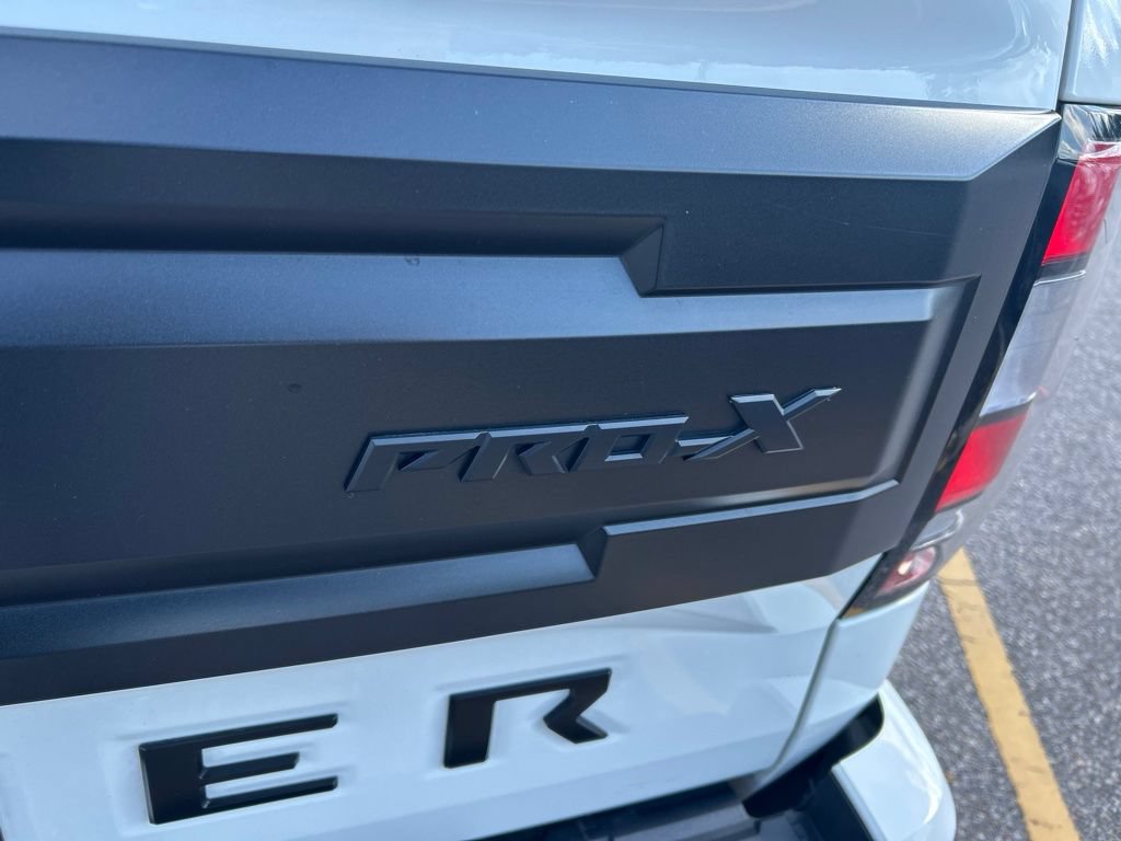 Used 2025 Nissan Frontier Pro-X w/ Pro Premium Package RWD image 10