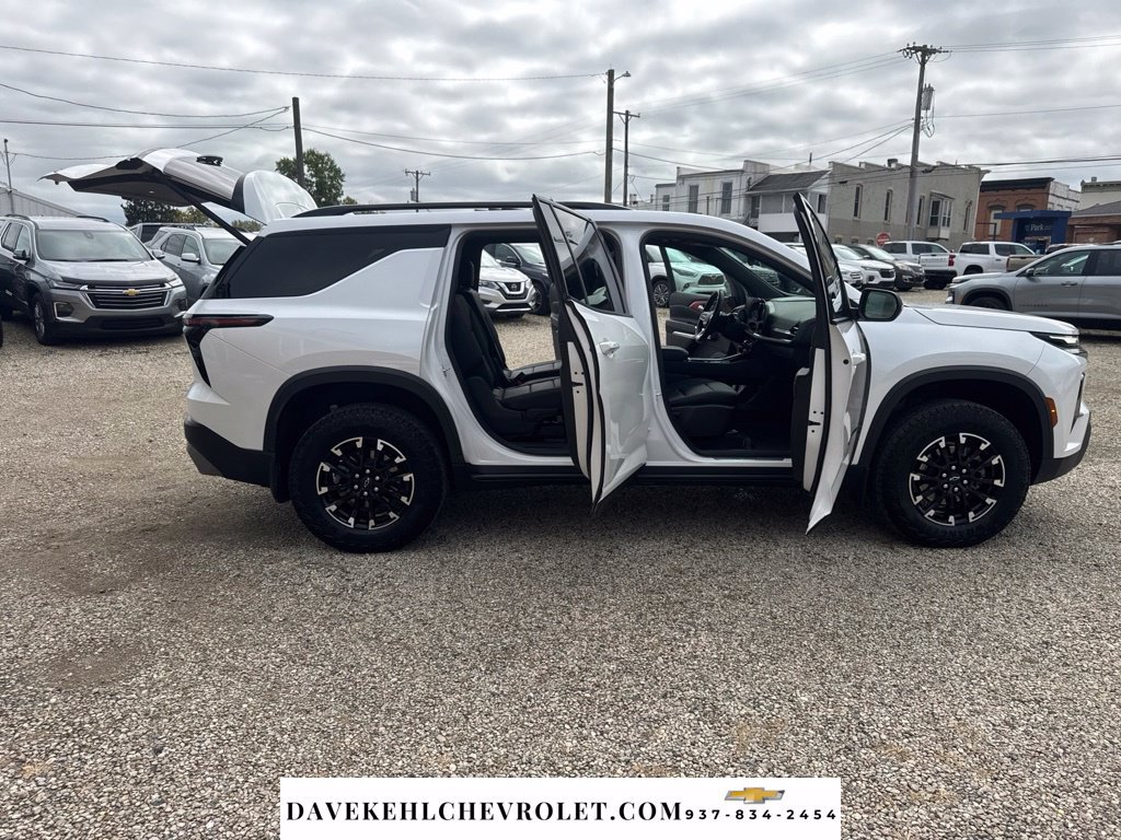 Certified 2025 Chevrolet Traverse Z71 AWD/4WD image 42