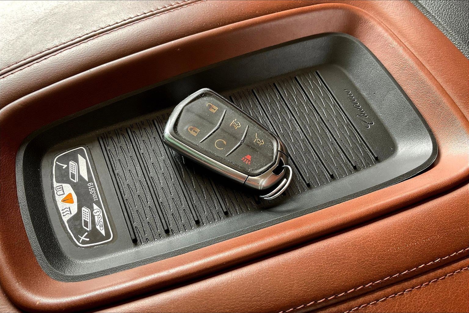 Used 2015 Cadillac Escalade ESV Premium image 34