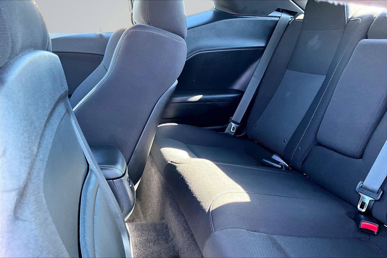 Used 2016 Dodge Challenger R/T Scat Pack RWD image 27