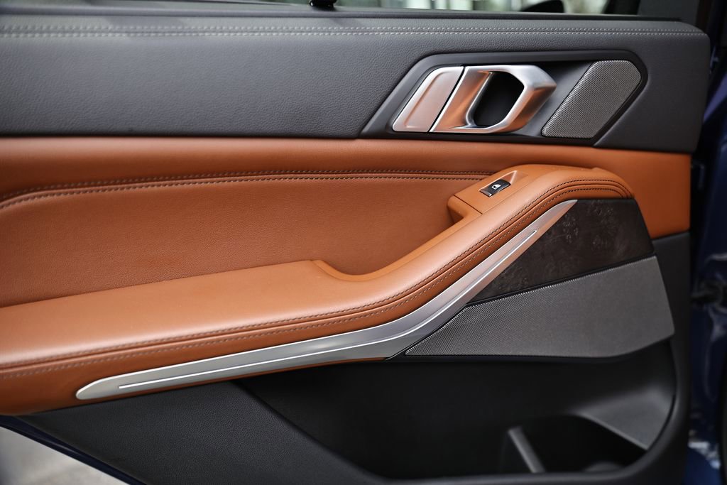 Used 2023 BMW X5 M50i w/ Executive Package image 24