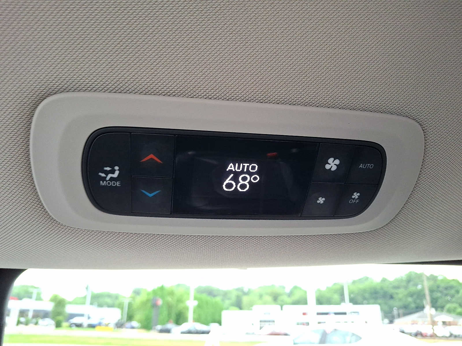 Certified 2023 Chrysler Pacifica Touring-L FWD image 12