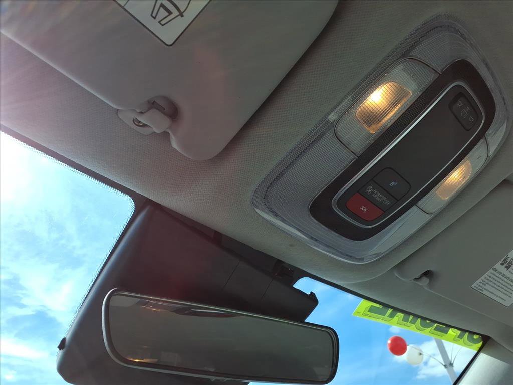 Used 2025 Hyundai Kona SEL image 17