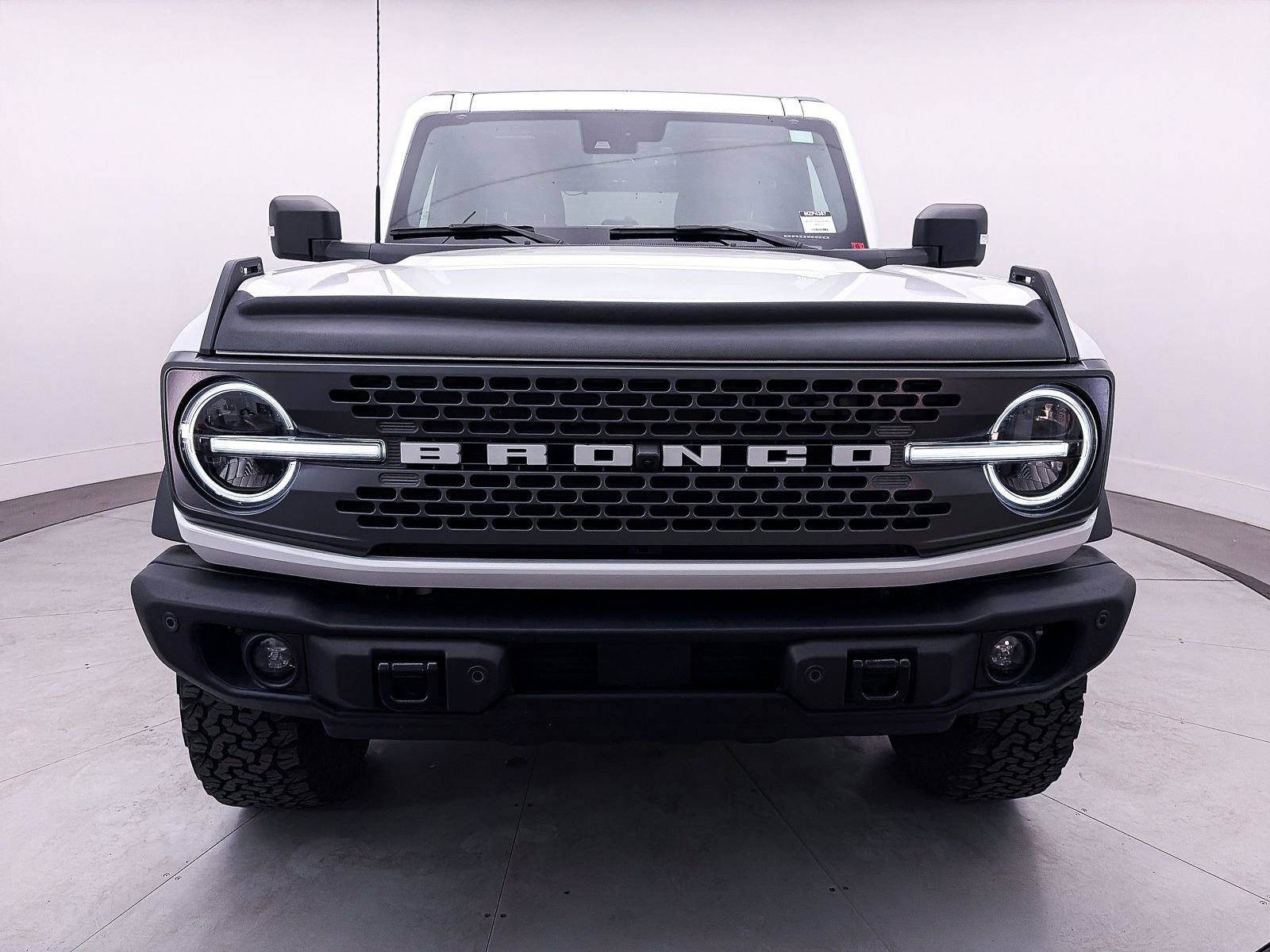 Used 2023 Ford Bronco Badlands image 11
