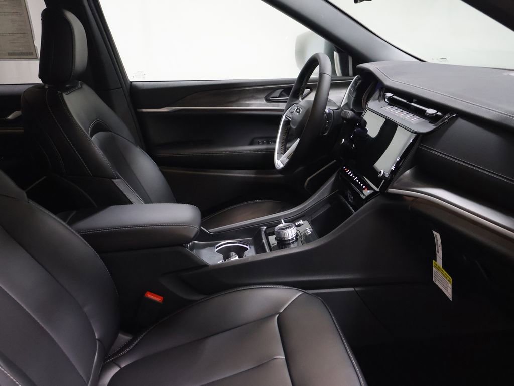 New 2026 Jeep Grand Cherokee Limited image 17