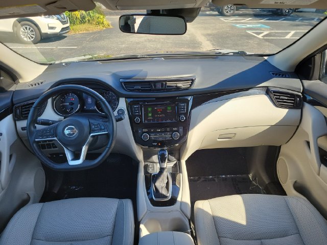Used 2022 Nissan Rogue Sport SL FWD image 11