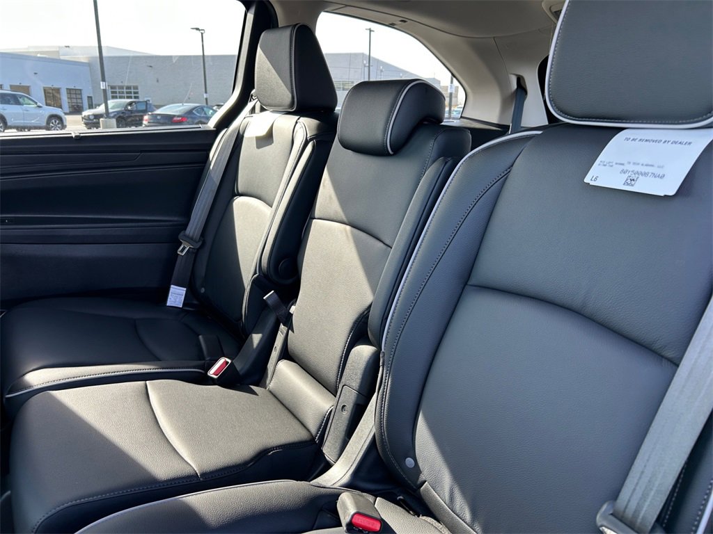 New 2026 Honda Odyssey Touring image 18