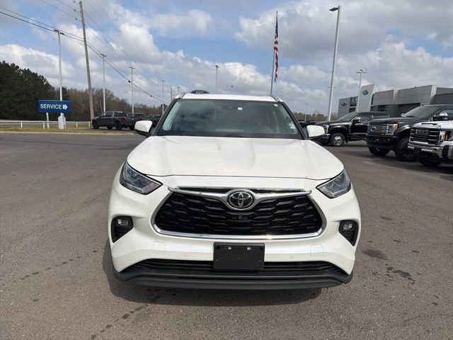 Used 2021 Toyota Highlander Limited FWD image 7