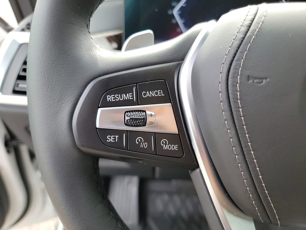 Certified 2025 BMW X5 xDrive50e w/ Premium Package image 26