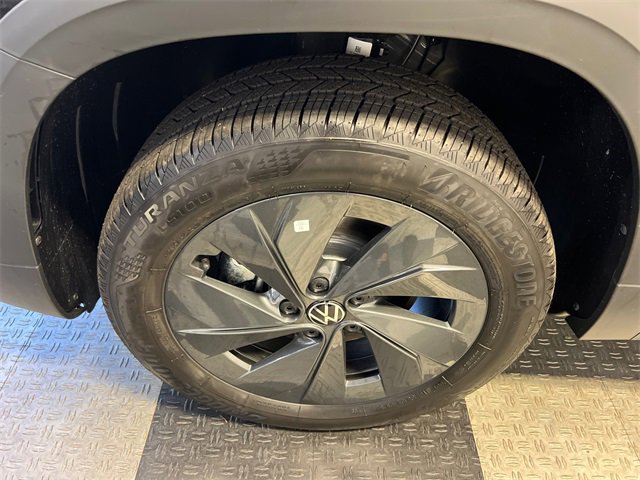 New 2025 Volkswagen Taos S image 8