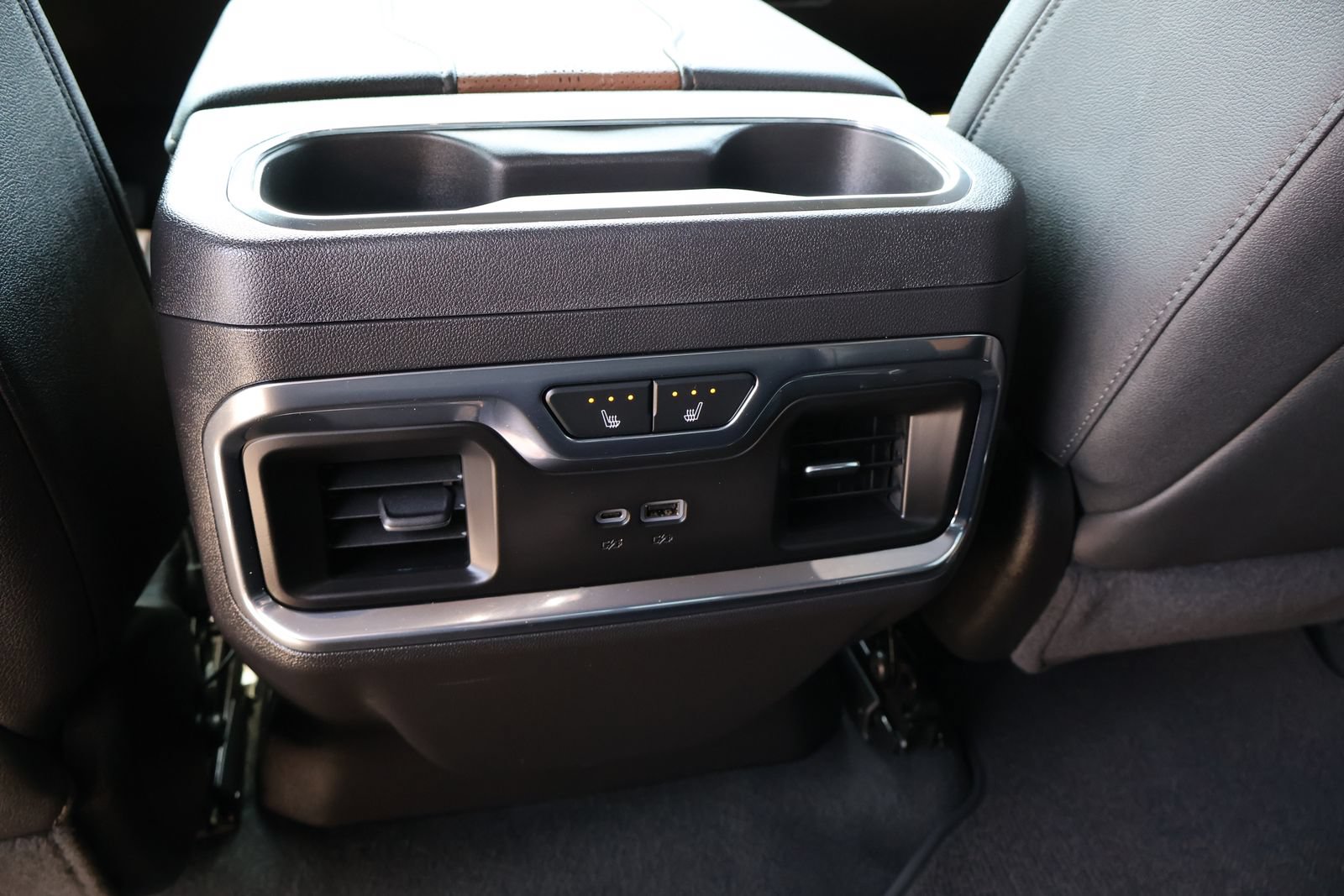 Used 2025 Chevrolet Silverado 1500 High Country w/ Technology Package AWD/4WD image 15