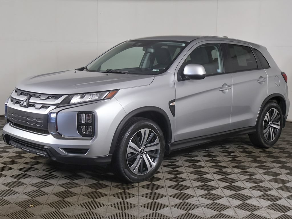 Used 2023 Mitsubishi Outlander Sport ES AWD/4WD image 3