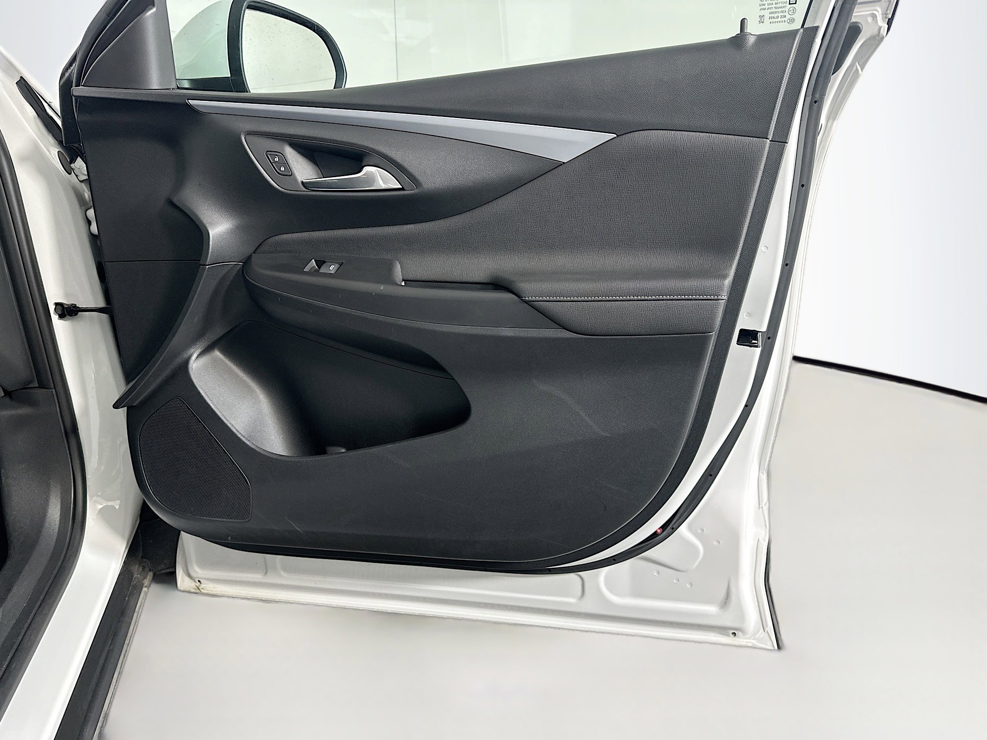 Used 2025 Buick Envista Preferred image 31