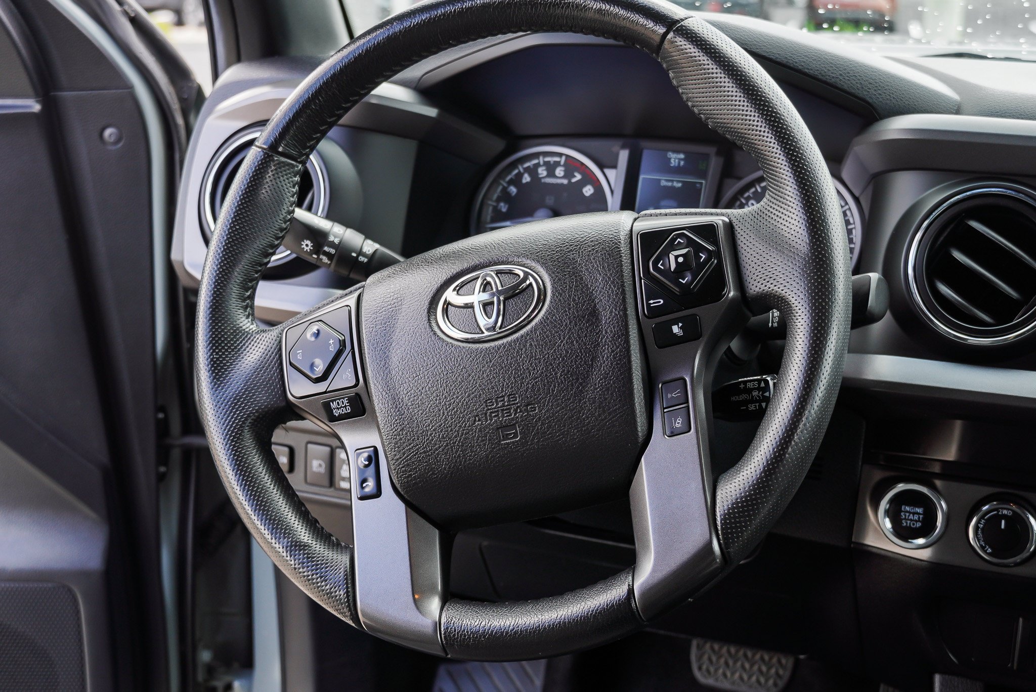 Certified 2022 Toyota Tacoma TRD Off-Road AWD/4WD image 29