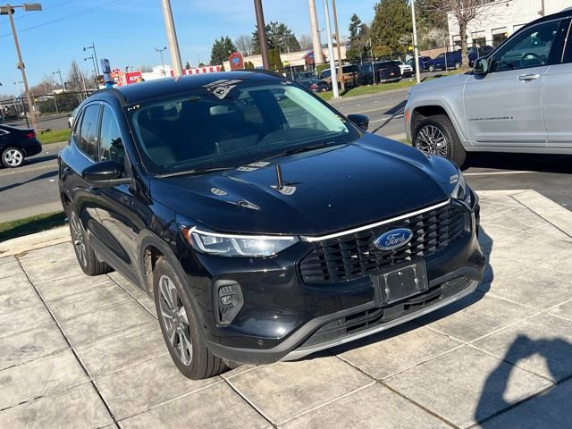Used 2024 Ford Escape Platinum image 7