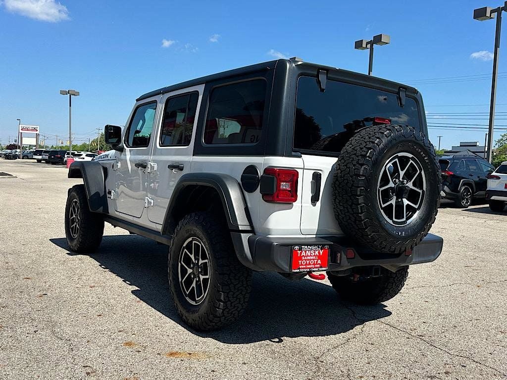 Used 2024 Jeep Wrangler Unlimited Rubicon AWD/4WD image 3