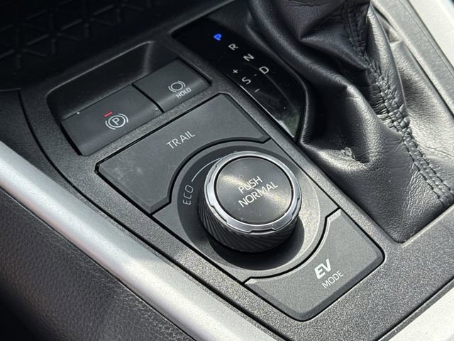 Certified 2023 Toyota RAV4 SE image 21