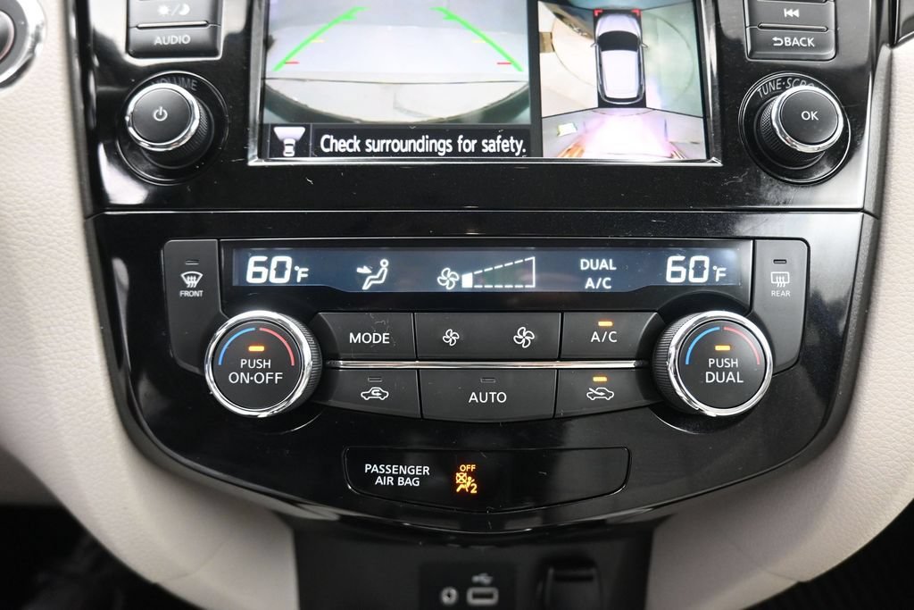 Used 2022 Nissan Rogue Sport SL AWD/4WD image 22
