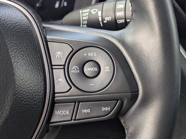 Used 2024 Toyota Corolla Cross XLE image 24