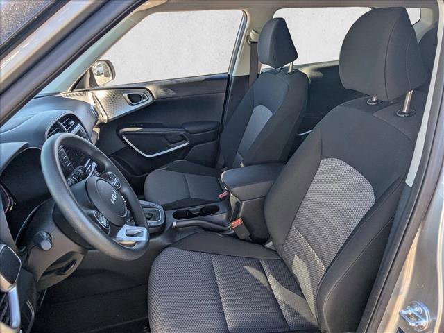 Used 2025 Kia Soul LX w/ LX Technology Package image 15