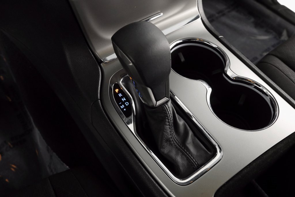 Used 2018 Jeep Grand Cherokee Laredo image 28