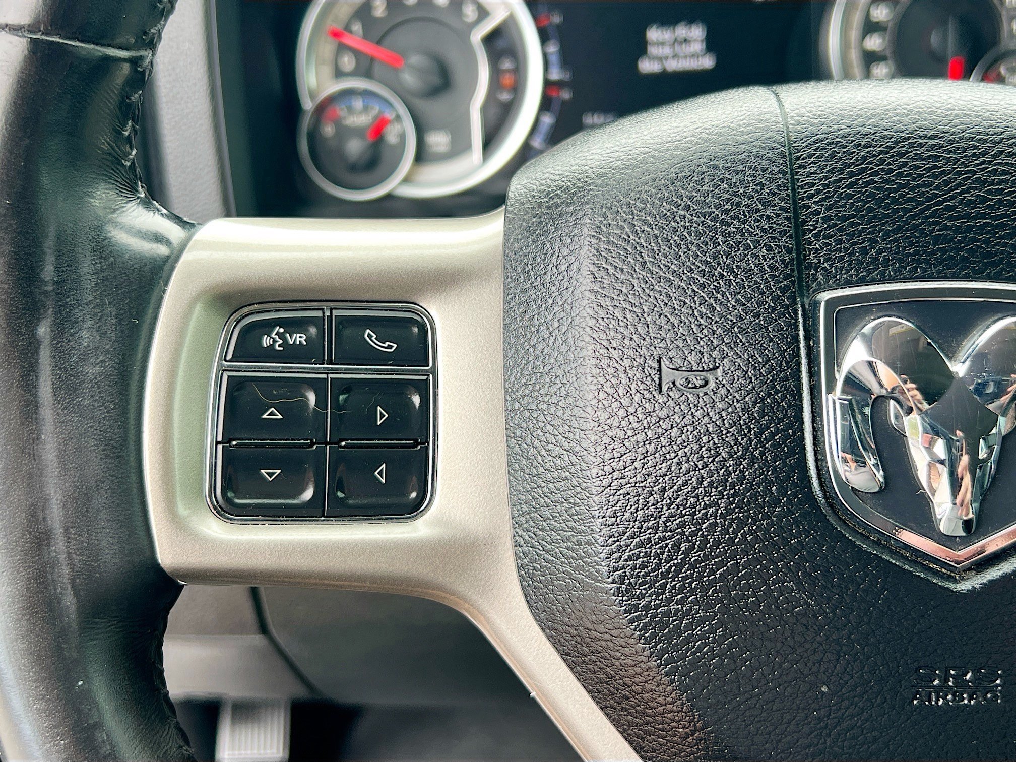 Used 2018 RAM 3500 Laramie AWD/4WD image 18