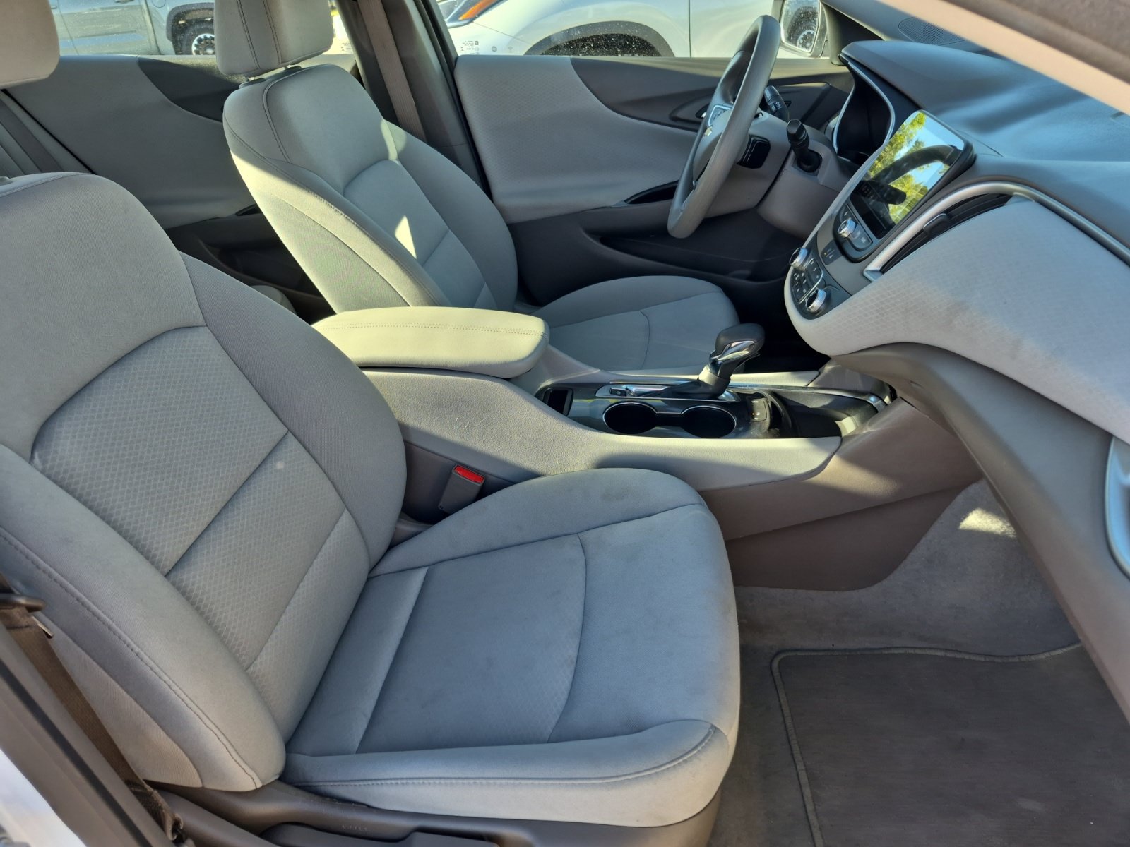 Used 2024 Chevrolet Malibu LT FWD image 24