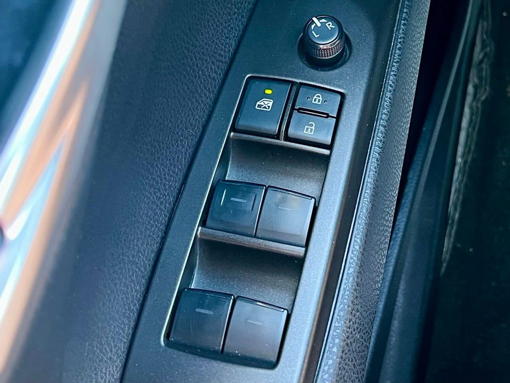 Used 2023 Toyota Camry SE image 24