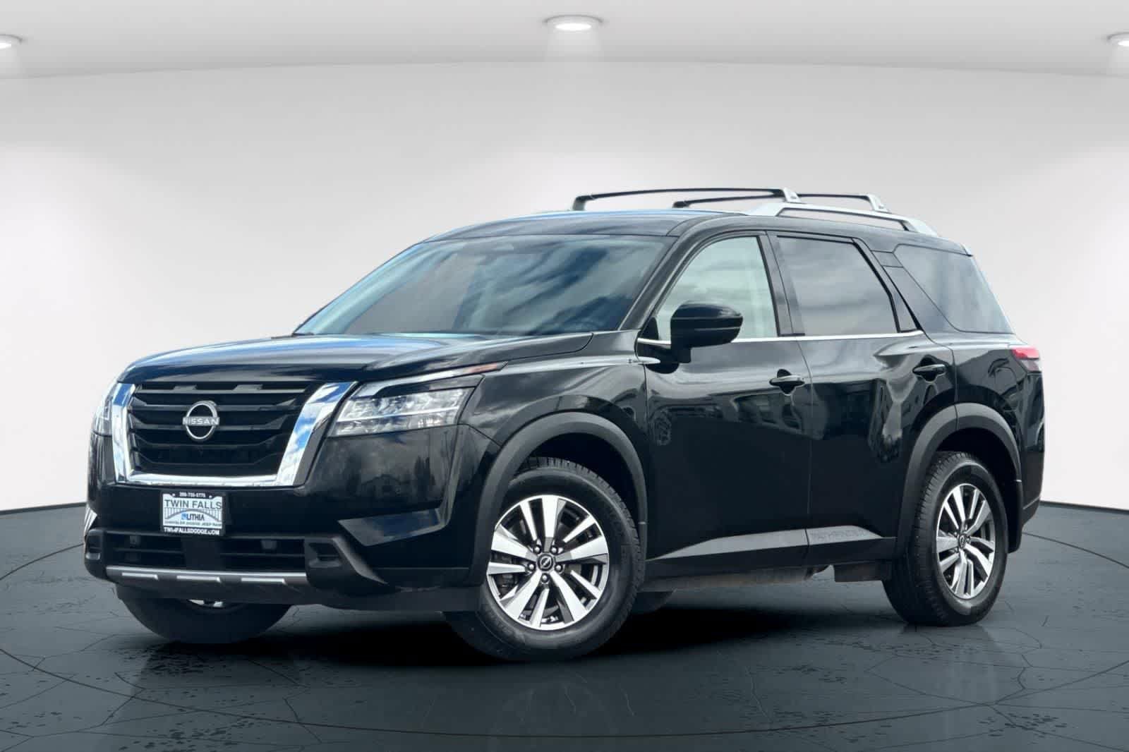 Used 2023 Nissan Pathfinder SL