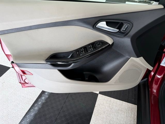 Used 2015 Ford Focus Electric Hatchback image 14