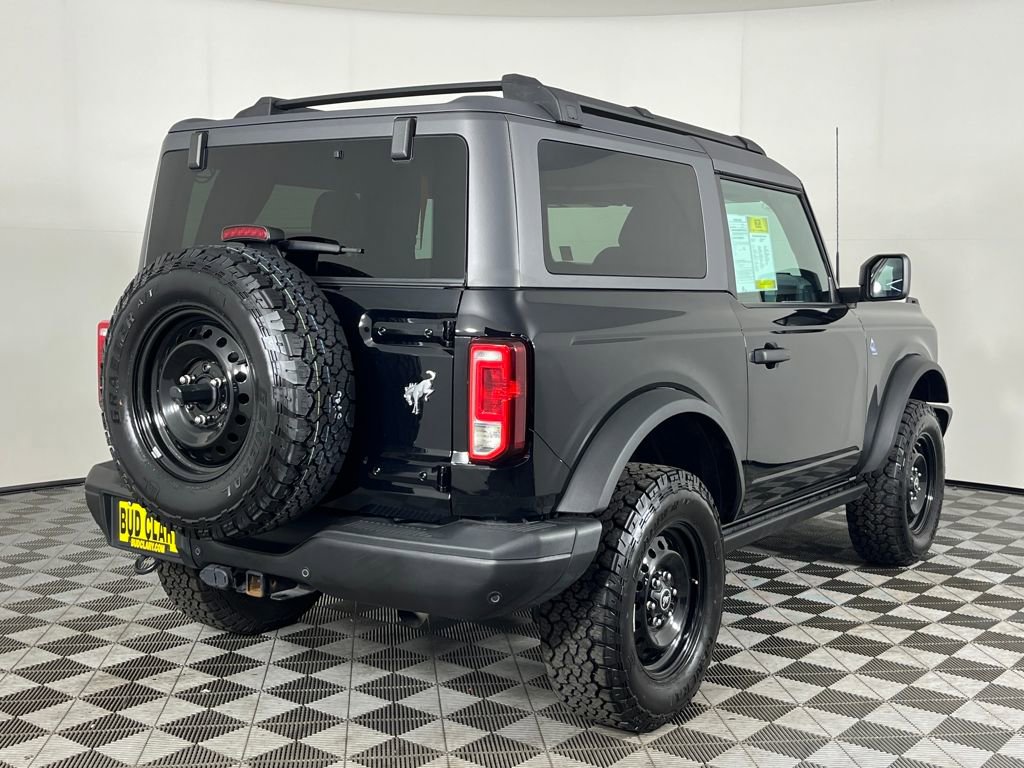 Used 2022 Ford Bronco Black Diamond image 6