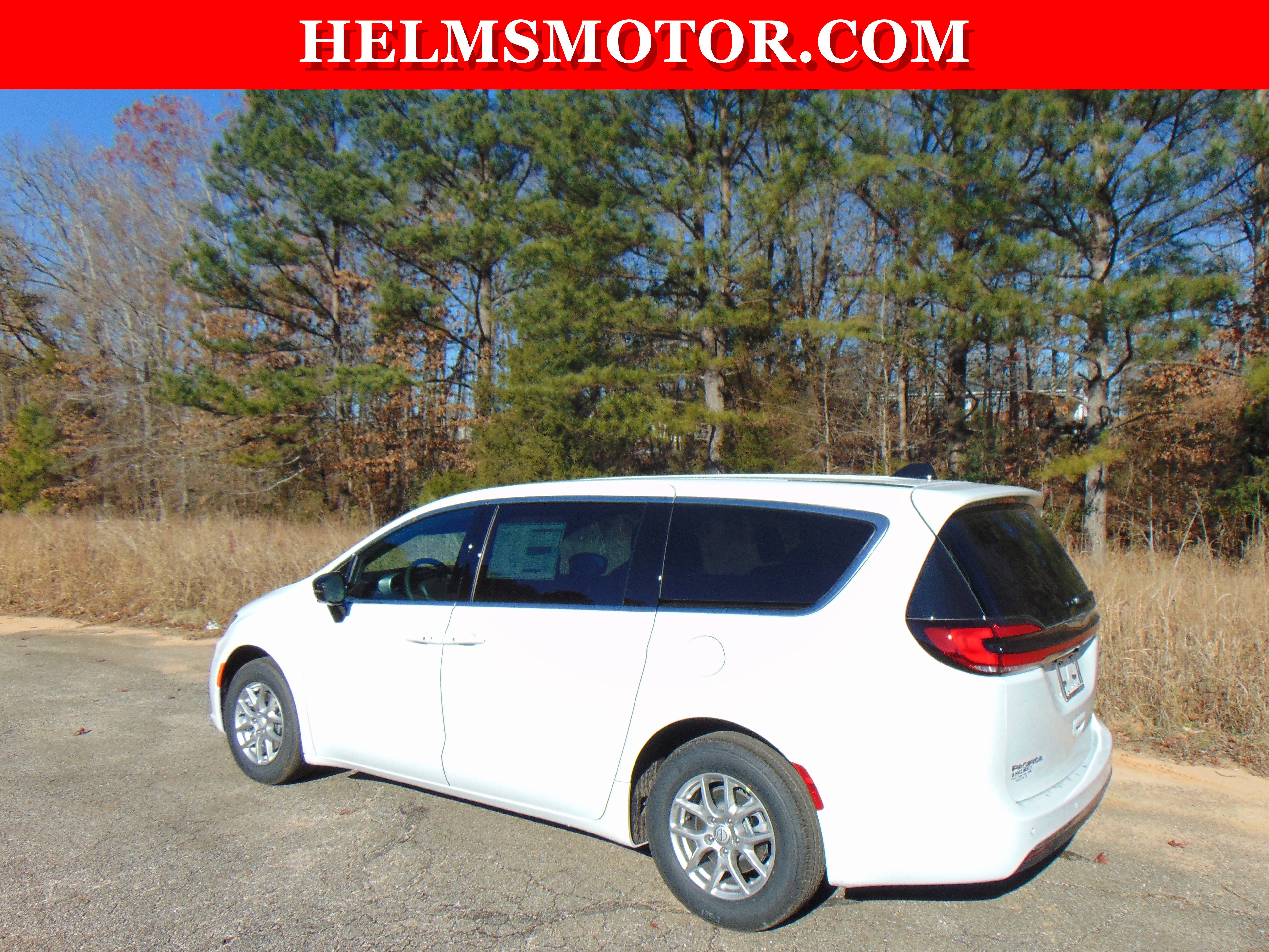 New 2026 Chrysler Pacifica Select image 10