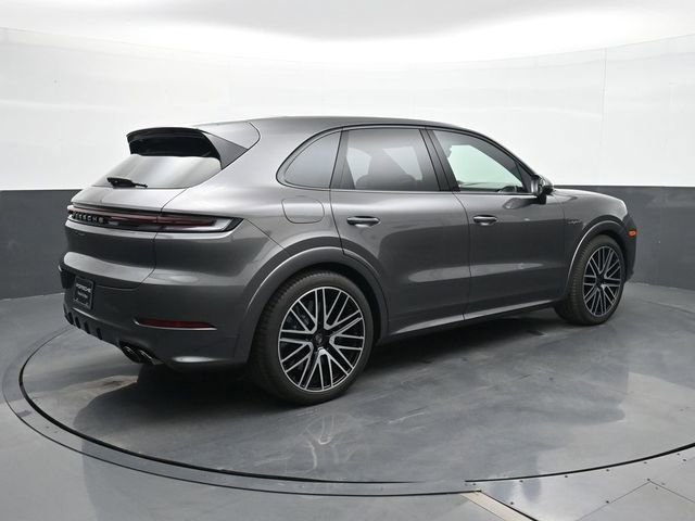 New 2025 Porsche Cayenne Turbo image 23