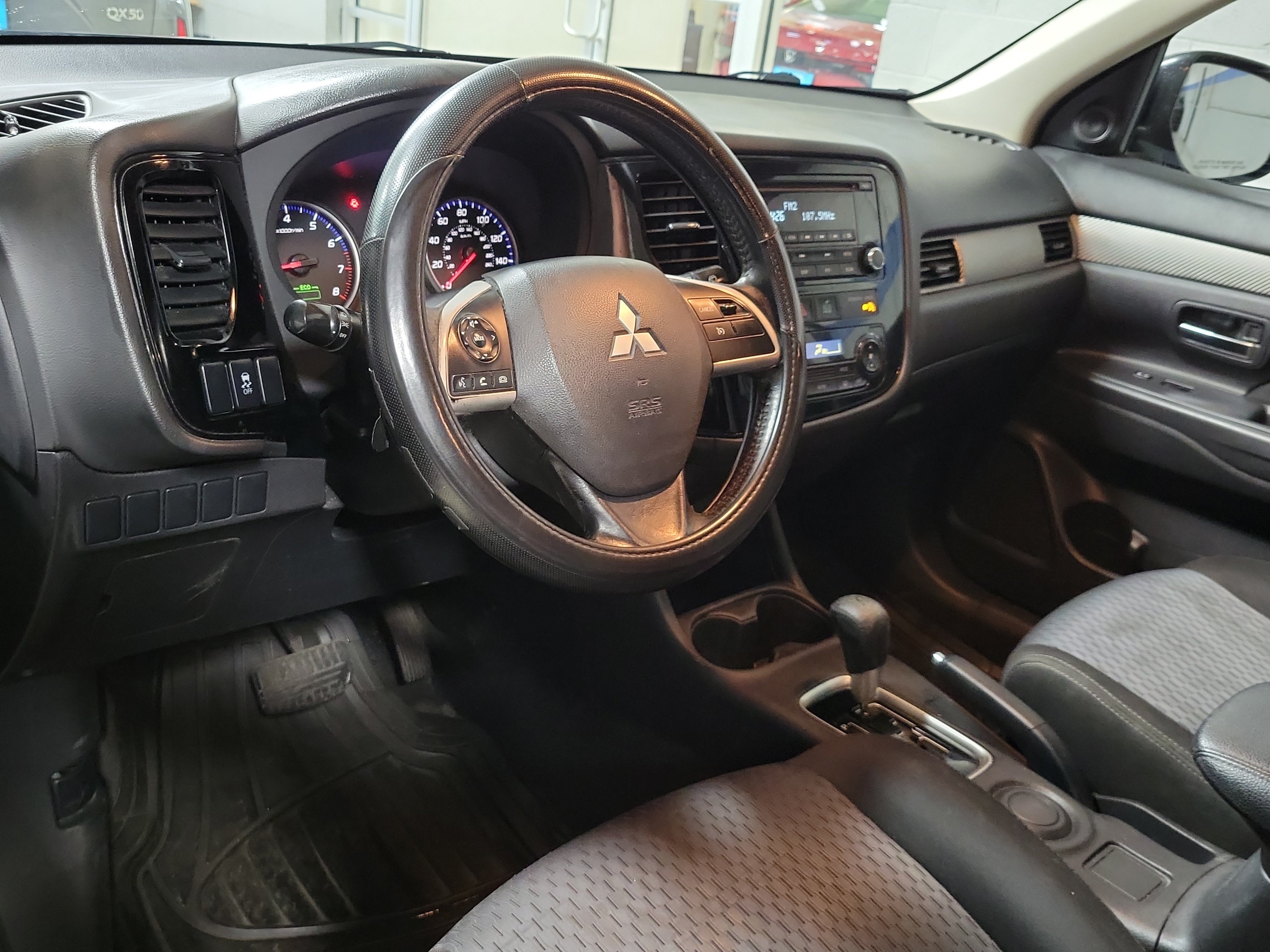 Used 2015 Mitsubishi Outlander ES FWD image 9