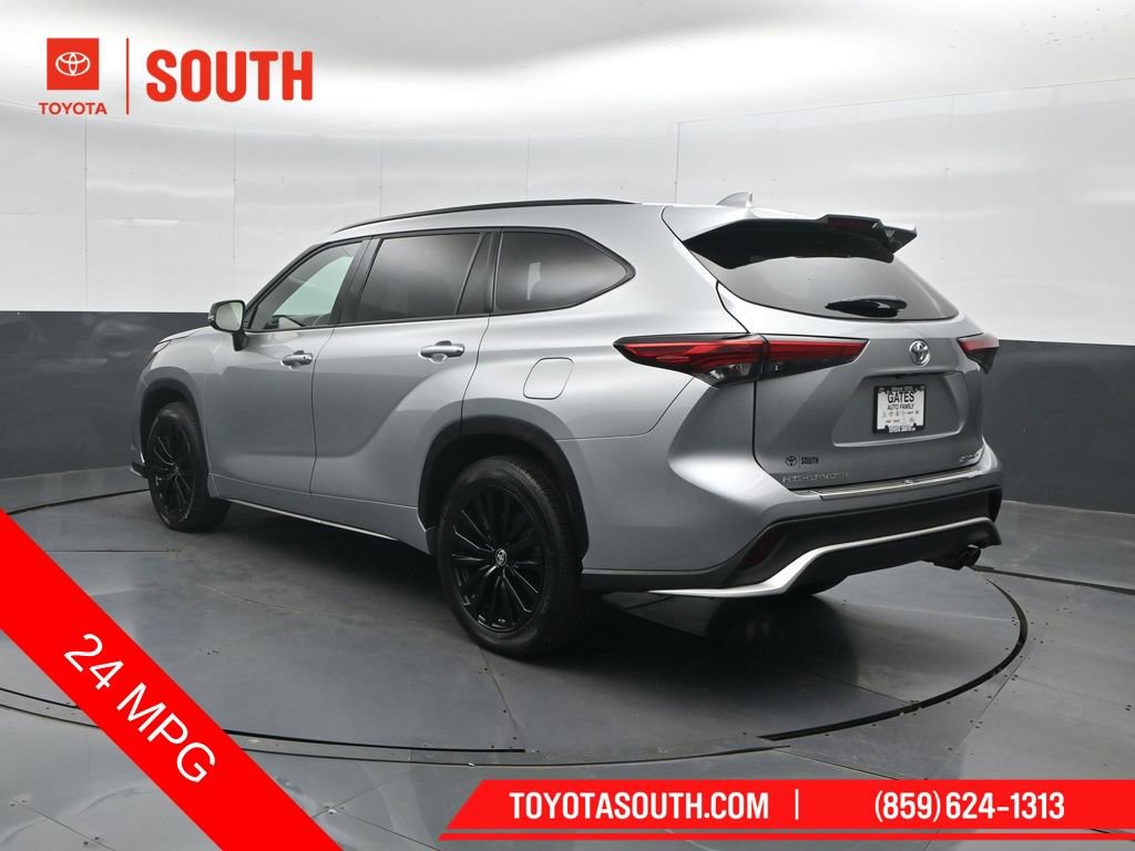 Used 2023 Toyota Highlander XSE image 8