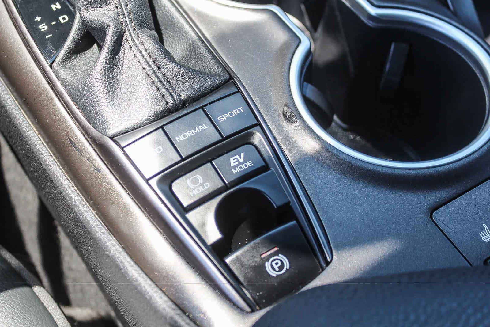 Used 2024 Toyota Camry XSE w/ Cold Weather Package FWD image 33