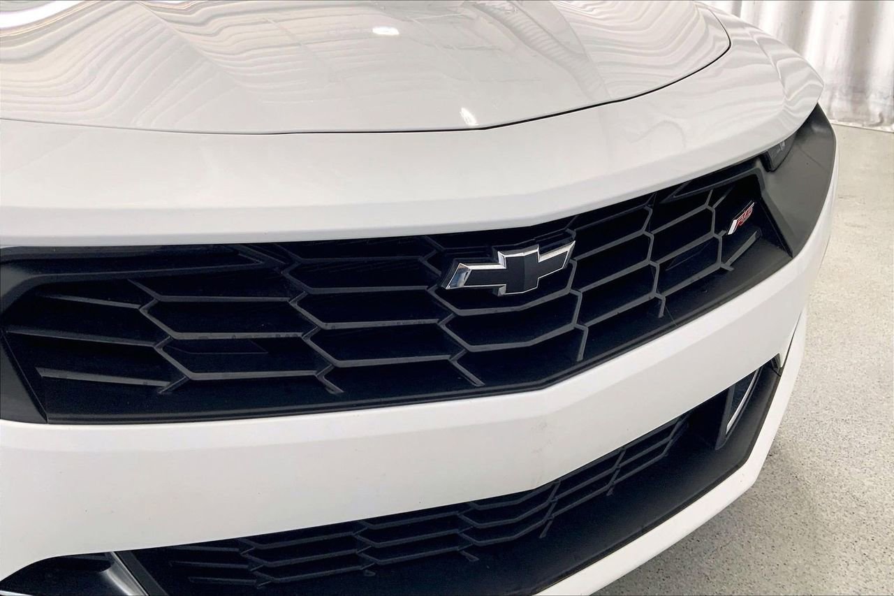 Used 2023 Chevrolet Camaro LT w/ RS Package image 28