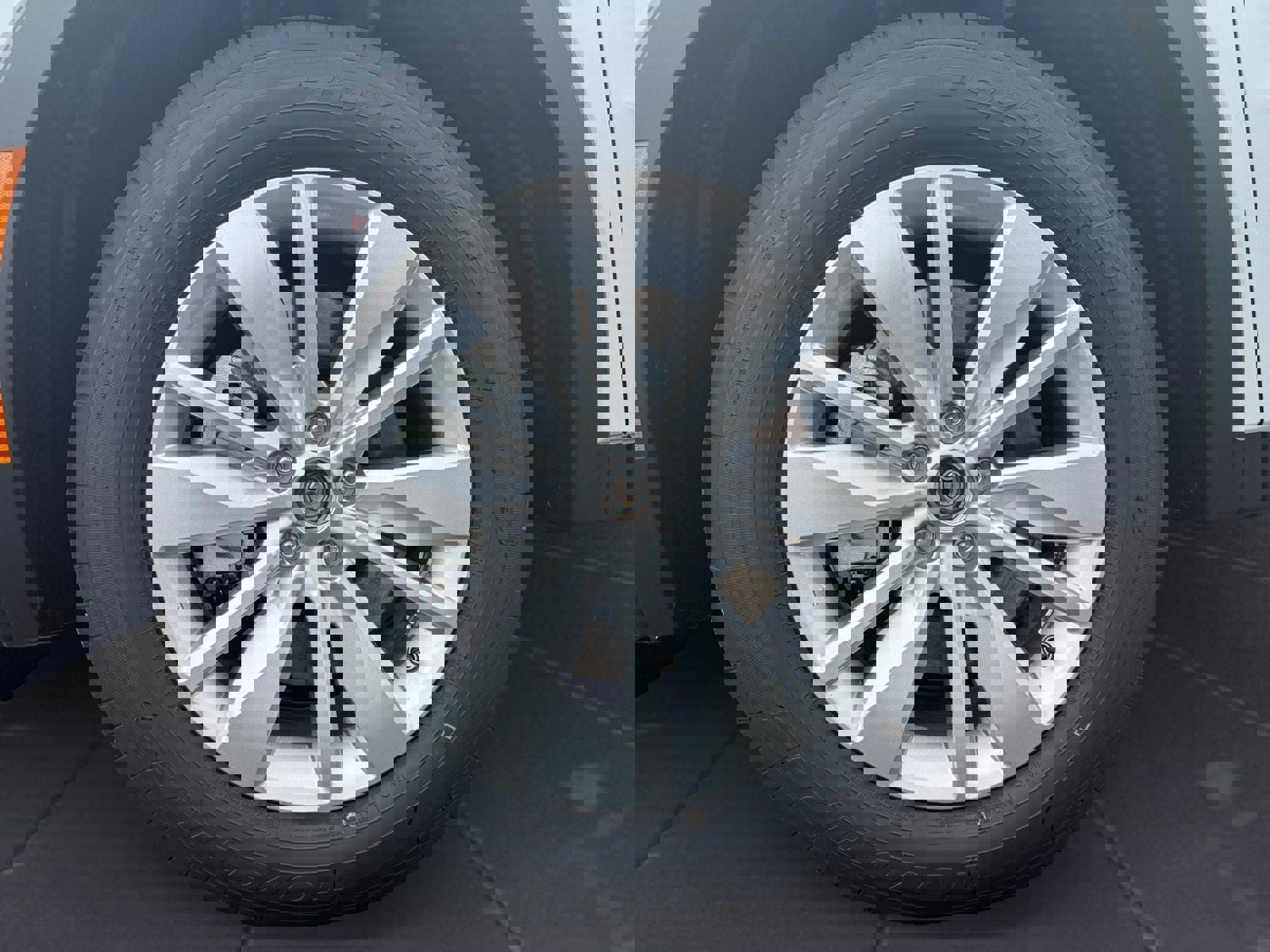 New 2025 Mitsubishi Outlander ES image 14