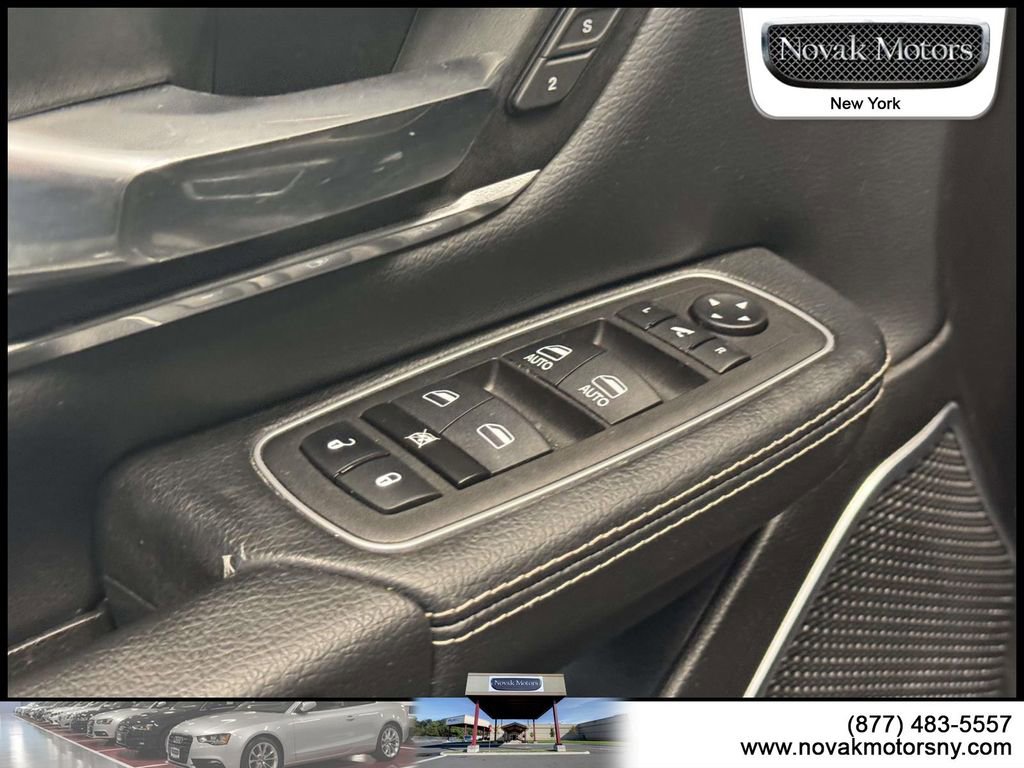 Used 2023 RAM 1500 Laramie AWD/4WD image 13
